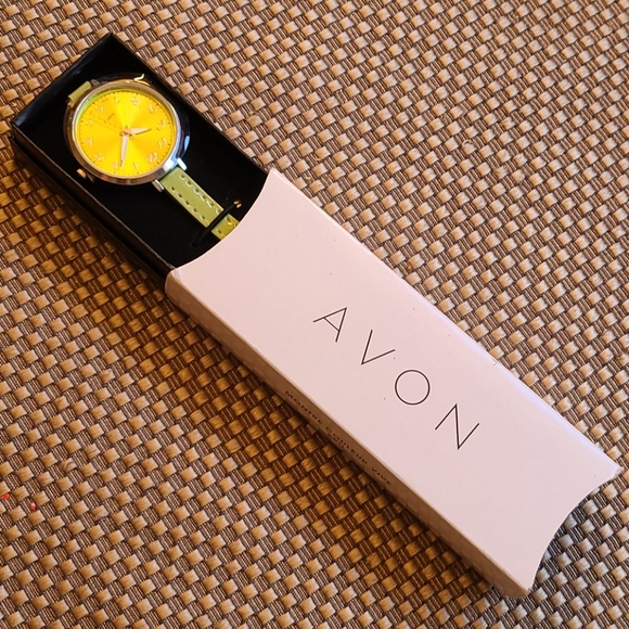 Avon watch NIB - cute green w large face - Picture 2 of 5